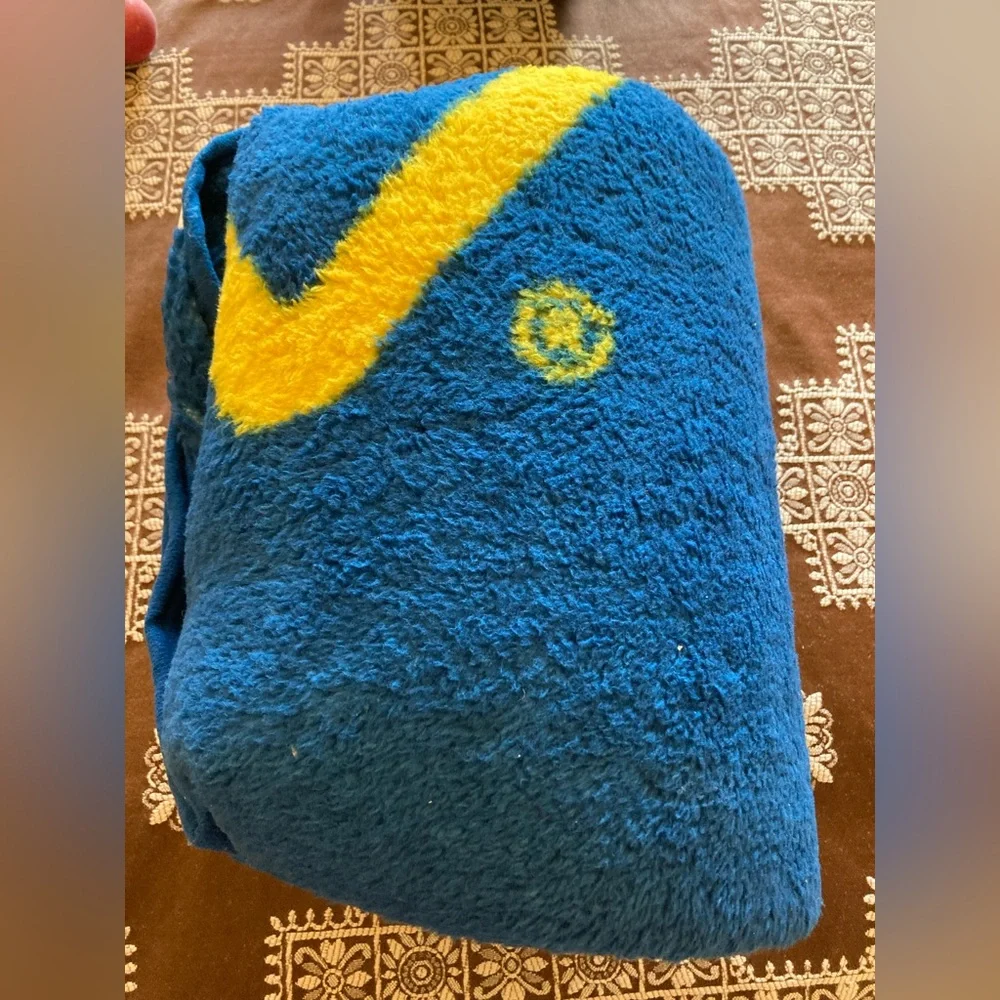 New West Virginia Super Soft Sherpa Throw